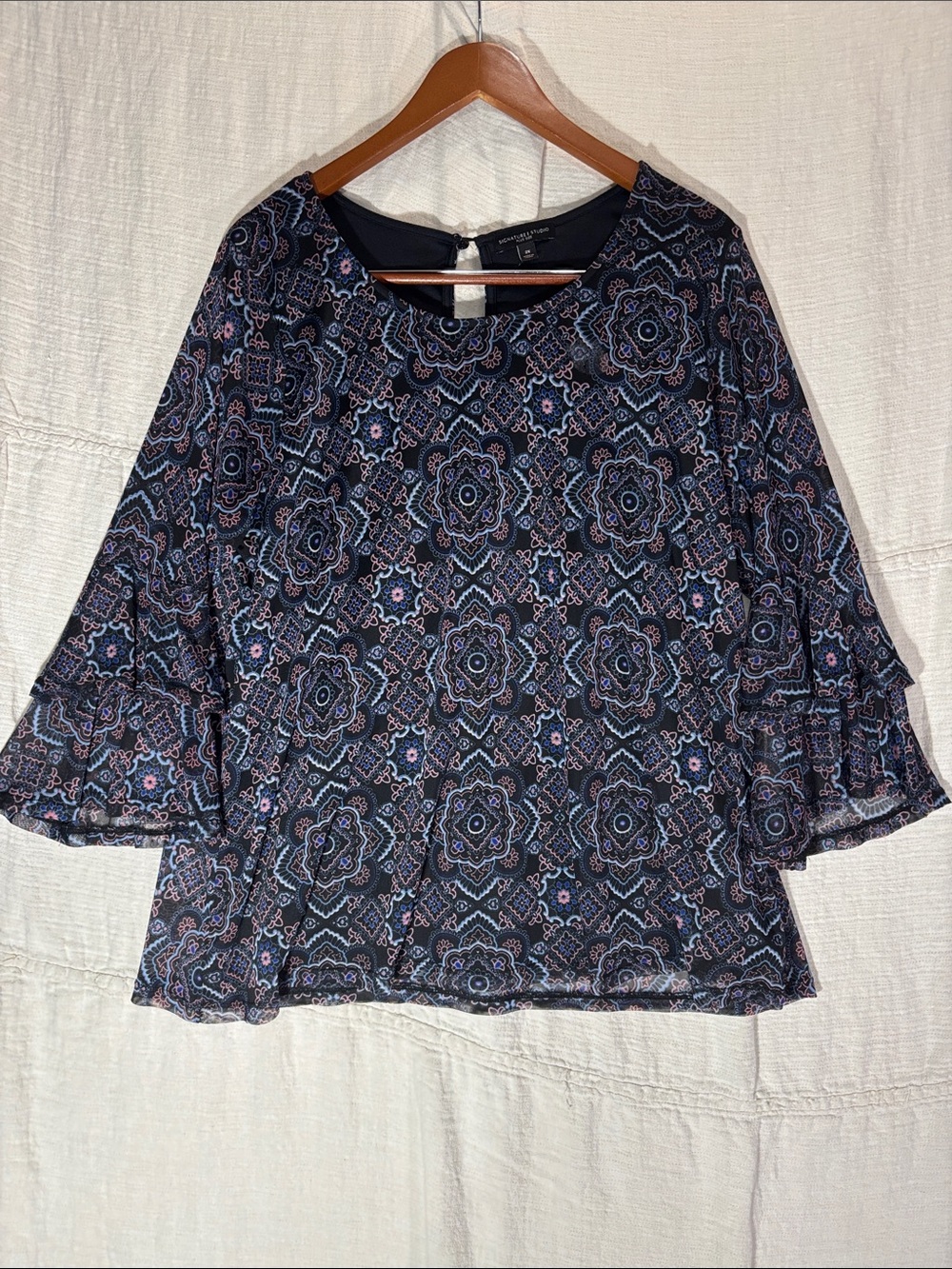 Signature Studio Plus Size 2X Medallion Print Blouse Ruffle Tiered 3/4 Sleeve